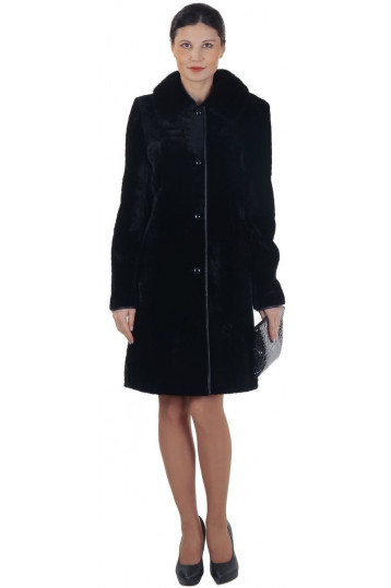 Классическая черная мутоновая шуба с норковой отделкой